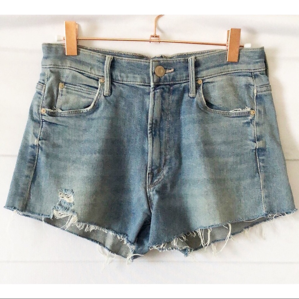 MOTHER The Maverick Chew 10”HR Cutoff Jean Shorts